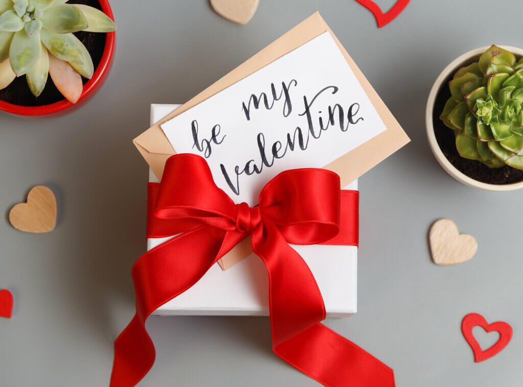16 Amazing Date Ideas For A Valentine's Day At Home BT